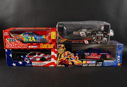 Lots vintage toy cars