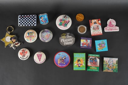 Lots vintage Disney items