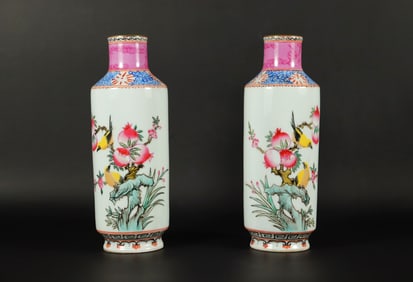 2 Chinese famille rose vase