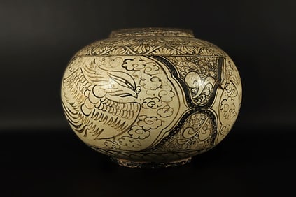 Chines fine ceramic pot