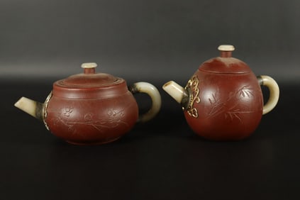 2 Chinese clay teapots