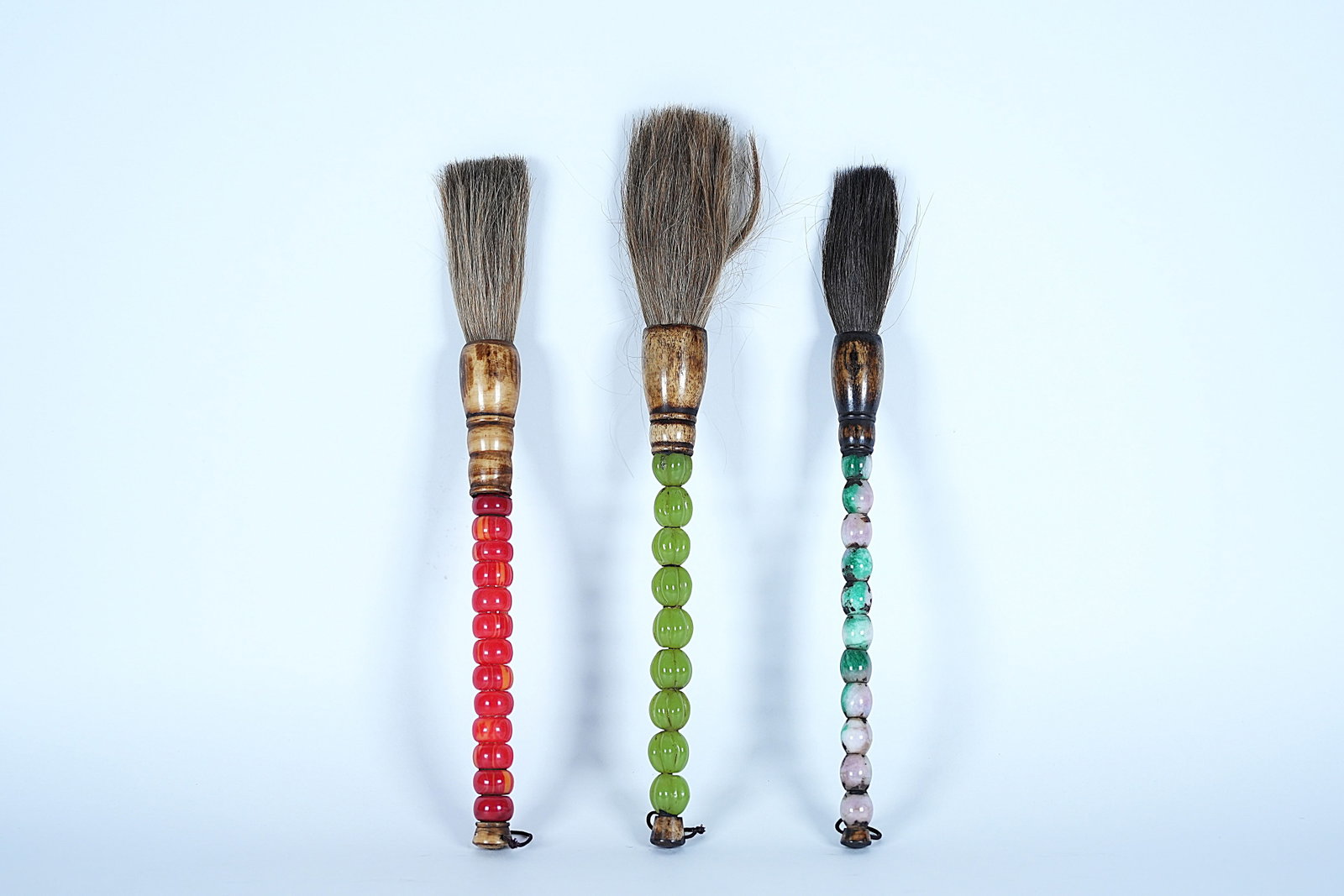 Lots Chinese fine brush: Lots Chinese fine brush. Longest L: 12" x W: 0.8."