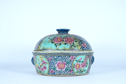 Chinese fine lidded box