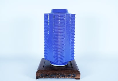 Chinese fine square vase