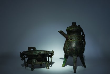 2 Chinese bronze vessels