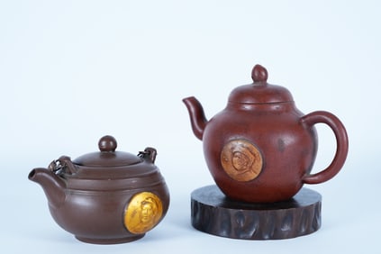 2 Chinese clay teapots