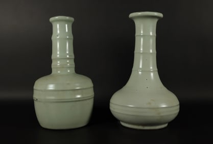 2 Chinese fine celadon vase