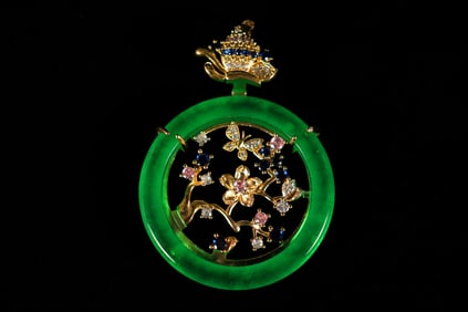 Chinese fine carved pendant