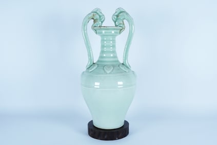 Chinese important dragon handled vase