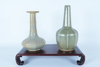 Lots Chinese red vase
