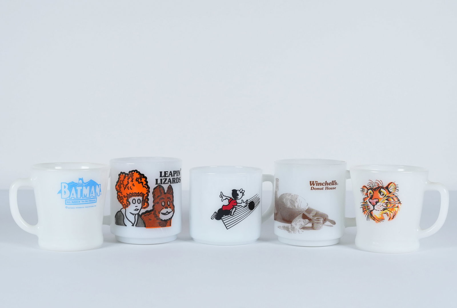 Lots vintage glass cups: Lots vintage glass cups, some are Fire King.