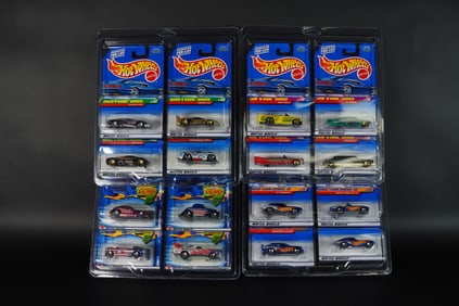Lots Hot Wheels