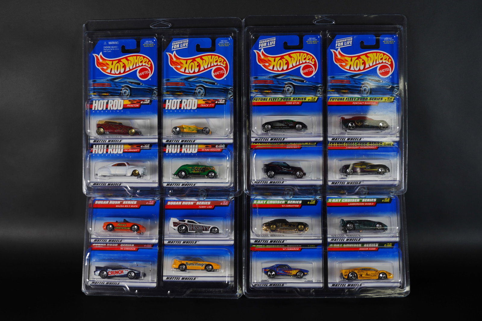 Lots Hot Wheels: Lots Hot Wheels in original packaging.