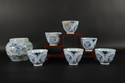 Lots Chinese b/w fine porcelains