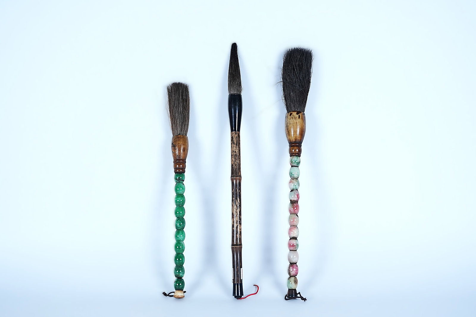 Lots Chinese fine brush: Lots Chinese fine brush, some has maker's mark. Longest L: 11.8." x W: 1."