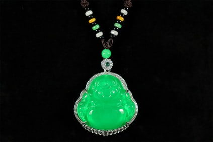 Chinese fine carved necklace