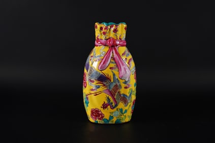 Chinese fine unusual vase