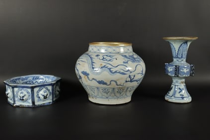 Lots Chinese b/w fine porcelains