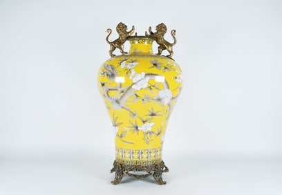 Chinese yellow dragon vase