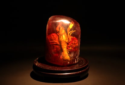 A fine composite with insects