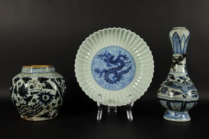 Lots Chinese b/w porcelains