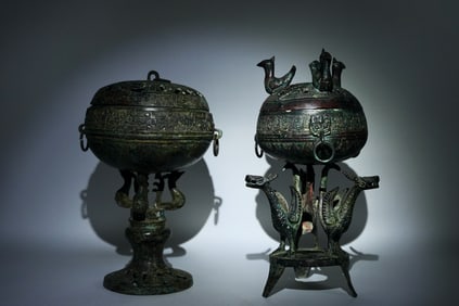2 Chinese bronze vessels