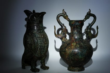 2 Chinese bronze vessels