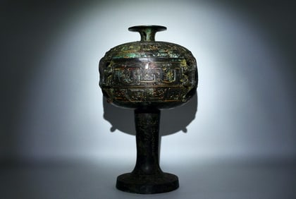 Chinese tall bronze vessel