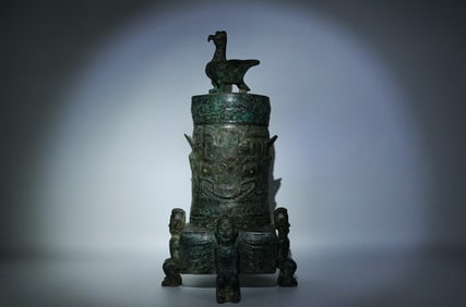 Chinese massive bronze vessel