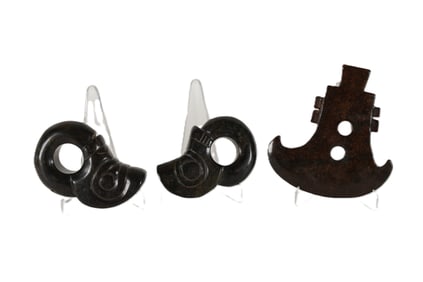 Lots Chinese carvings