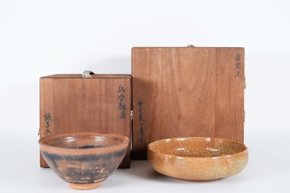 2 Chinese fine bowls with box
