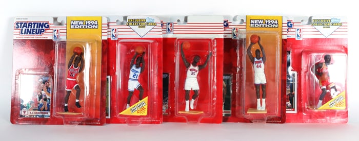 Lots basketball toy figures