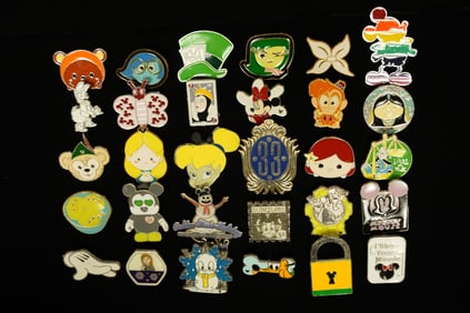 Disney Club 33 Disney pins