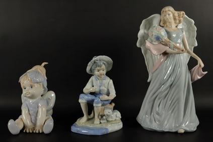 Lots carved figures