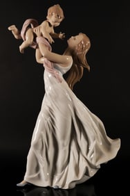 A tall Lladro fine figurine