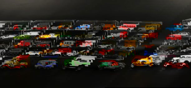 Lots vintage car toys