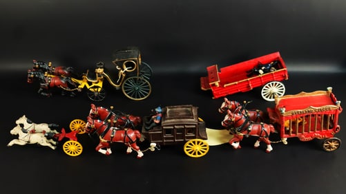Lots vintage toy figures