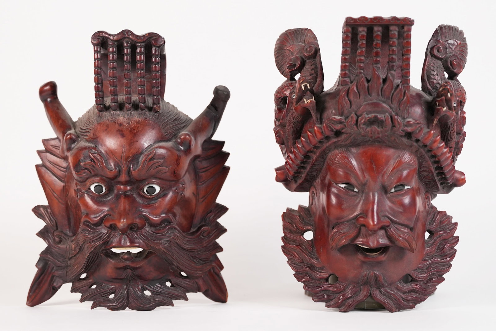 Lots Chinese wooden masks: Lots Chinese finely carved wooden mask. Largest H: 10.5" x W: 9."