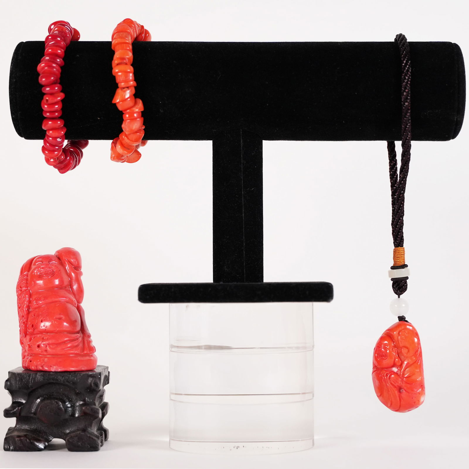 Lots Chinese coral figures (1 of 8)