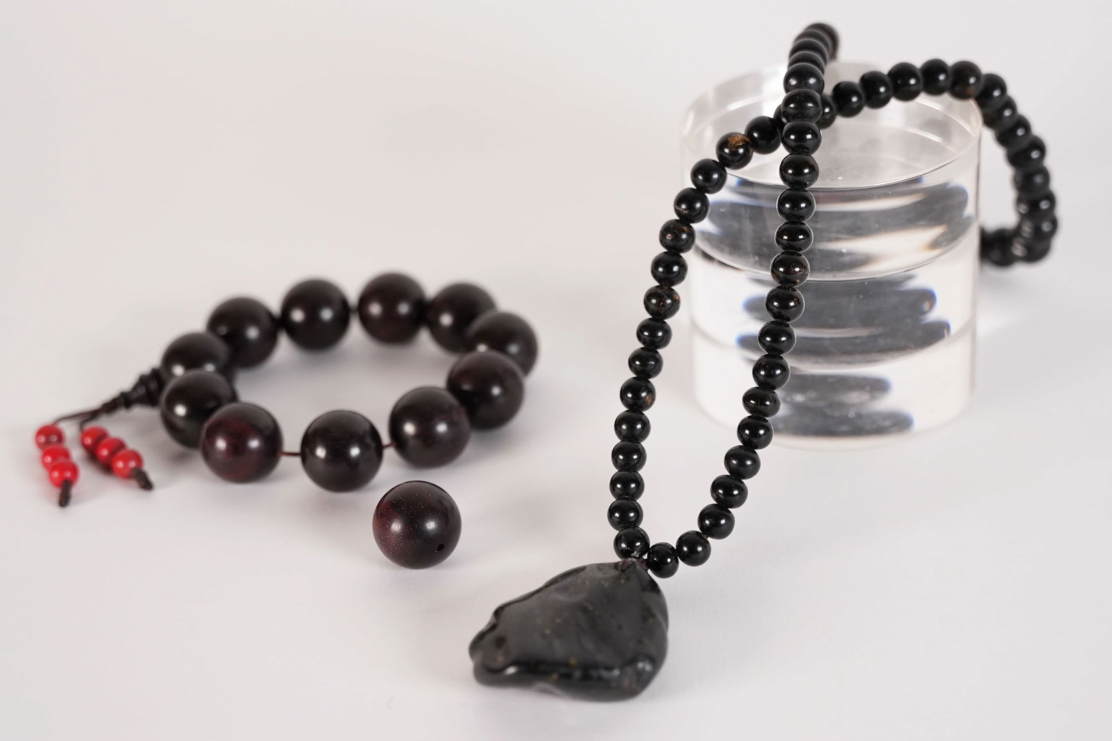 Lots Chinese beaded items (1 of 7)