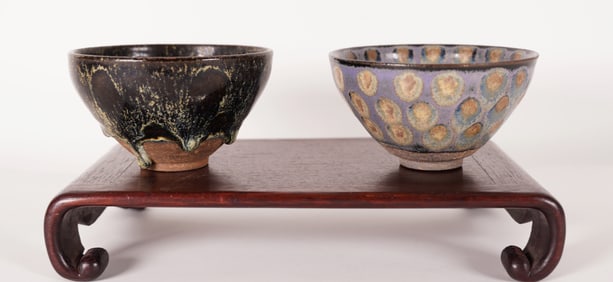 2 Chinese tea bowls