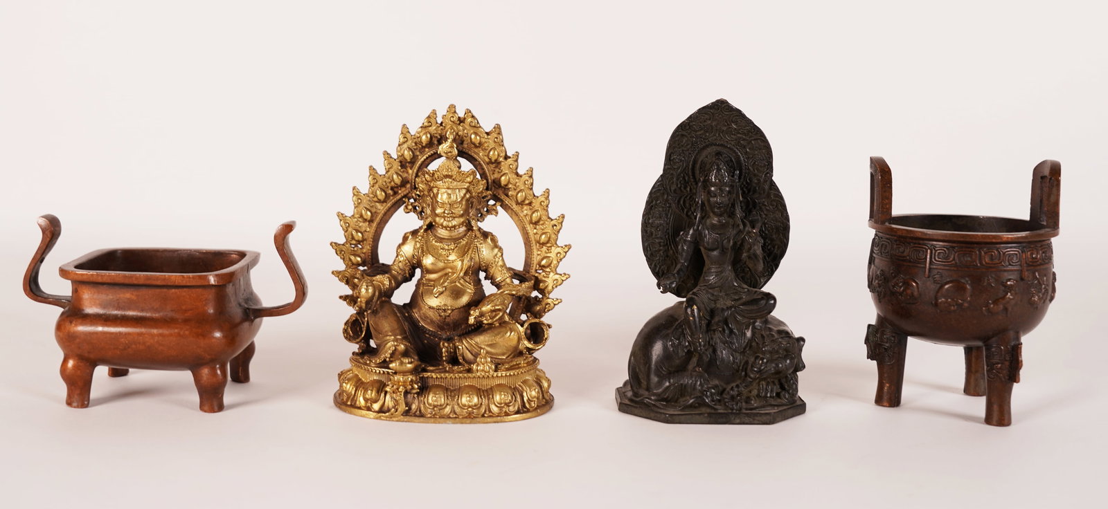 Lots Chinese brass items (1 of 7)