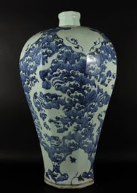 Chinese important tall b/w vase