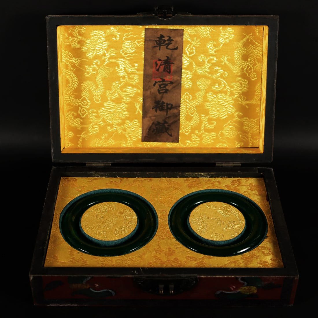 2 Chinese apple green bangles (1 of 7)