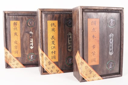 Lots Chinese albums in box