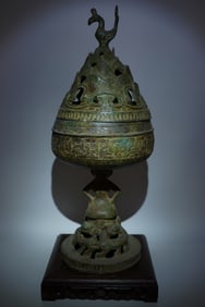 Chinese tall bronze vessel
