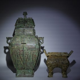 Lots Chinese bronze vessels