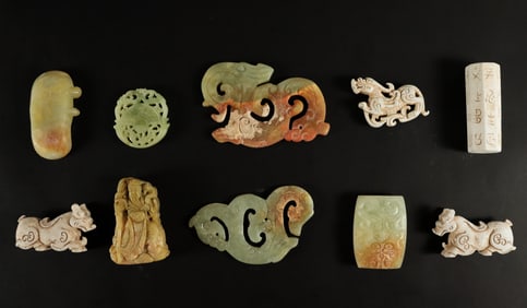 Lots Chinese carvings