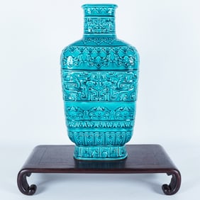 Chinese fine turquoise vase