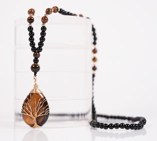 Chinese fine beaded necklace